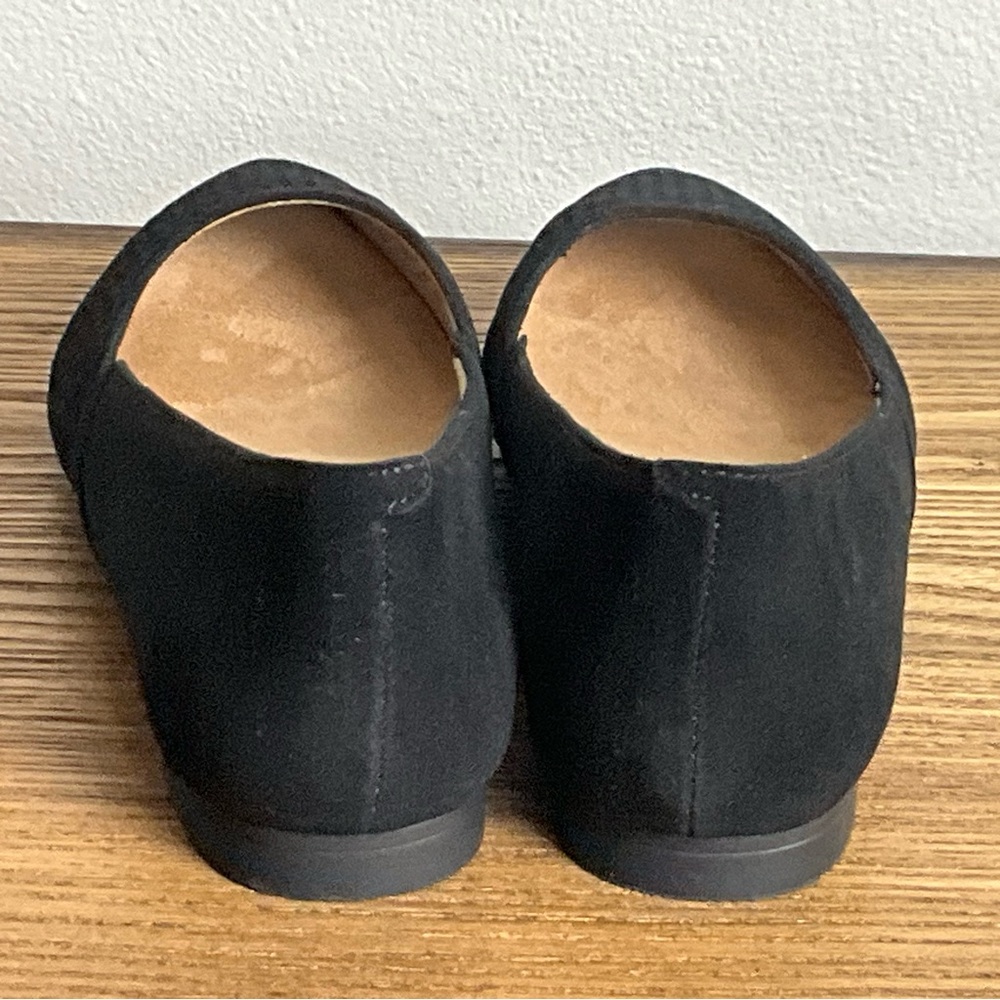 Vionic Posey Black Perforated Suede Ballet Flat, New in Box - Picture 5 of 7